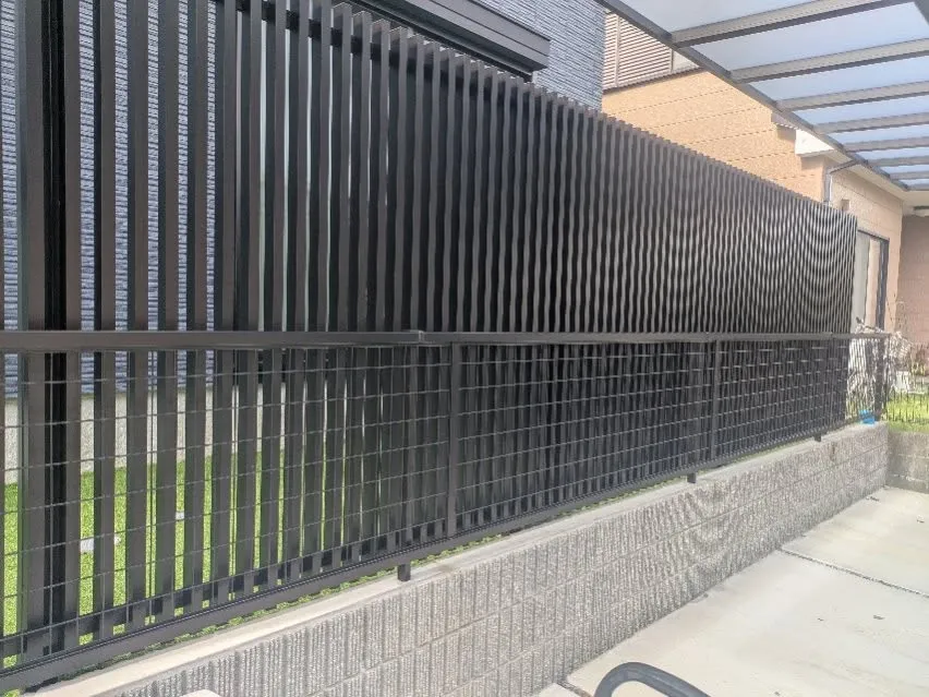 【👀斜めからの目線をカット!おしゃれなスクリーンフェンスで快...